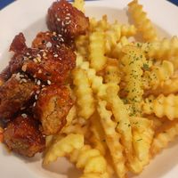 Chips and Chicken in sweet Chili Sauce at Yella in Gyeongju-si