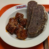 Chicken bites with homemade rice bread at Yella in Gyeongju-si