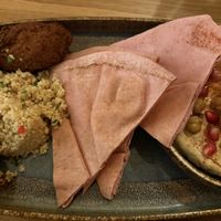 Falafel and hummus app 🧆 🤍🌱  at ALEX in Chemnitz