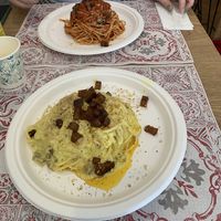 carbonara and amatriciana pasta  at E'den in Turin
