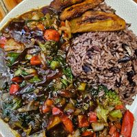 vegan jerk bbq mixed veggies at Sattdown Jamaican Grill in Studio City