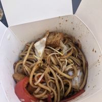 Wok noodles clásicos   at Tora Street Food in Burgos