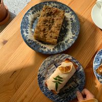 I found some really delicious bread for vegans. If you travel to Busan, be sure to visit this place. You won't regret it. You can enjoy good bread that is both delicious and health at Janggogae 1987 in Busan