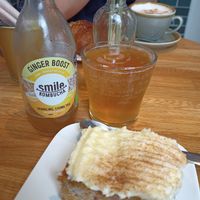 Carrot cake and kombucha at Nöje   in Brussels