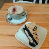 Hot chocolat and chocolate cake at Nöje   in Brussels