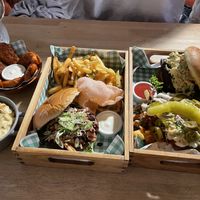 We got the Mac n cheese, buffalos chicken pieces, what the duck burger with garlic fries (the best fries I’ve ever eaten), the rib burger and upgraded the fries to loaded kebab  at Samphire Brasserie in Plymouth