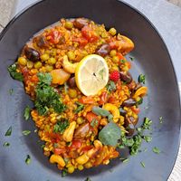 Paella mit Cashews und Oliven at Eat Well Now - Iss gut jetzt in Karlsruhe