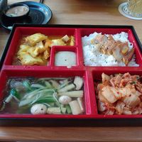 Obdachloser Reis - beim servieren wird der Deckel heruntergenommen. at Gaia Garden in Gottingen