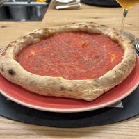 marinara pizza  at Zur Traube in Vipiteno