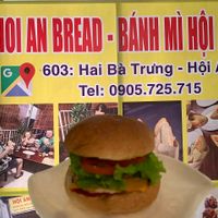 Vegan hamburger at Bánh Mì Cô Ba - Hoi An Bread - 호이안 바게트 in Quang Nam