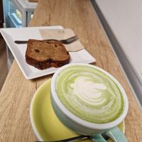 Chai latte and banana cake at Pöti Kávé in Dunakeszi
