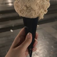 Helado de avellana en cucurucho (1 bola)  at Gelatería Boulevard in San Sebastian