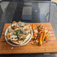 Sándwich de falafel con papas fritas at La Hummusería in Buenos Aires