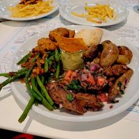 Wheat strips, super houmous, vegan crab cakes, green beans, roast potatoes at Disneyland - PYM Kitchen  in Chessy