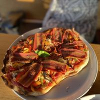 Bacon pizza  at Mitbaaaart in Kiel