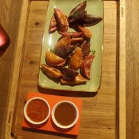 18 pieces, 2 sauces at Momos - Organic Veggie Dumplings in Berlin