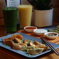 smoothies & dumplings at Momos - Organic Veggie Dumplings in Berlin