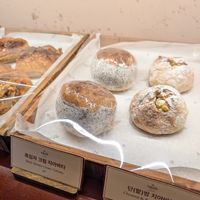 selection at Ashville Bakery Cafe - 애쉬빌 베이커리 카페 in Seoul