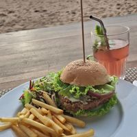 Veganer Burger at Terick's Sea Garden Restaurant & Bar in Induruwa