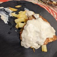 Escalopines al cabrales at La Galla Tasca Vegana in Barcelona