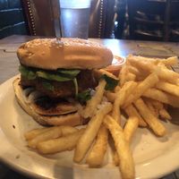 Chicken sandwich at Kitchen 17 in Chicago