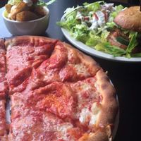 cheese pizza at Kitchen 17 in Chicago