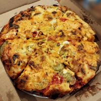 Cheeseburger Pizza at Kitchen 17 in Chicago