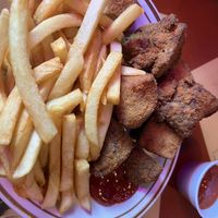 Fried chicken plate  at Kitchen 17 in Chicago