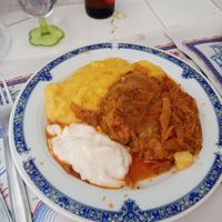 Rollitos de chucrut, polenta y yogur at El Rincón De Flor in Malaga