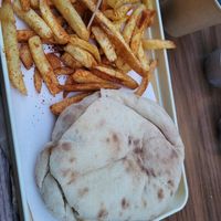 Tuna sandwich and chips at Handwich in Athens