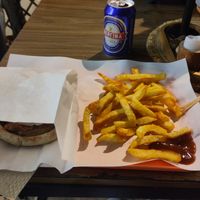 8 € kombo, at Handwich in Athens