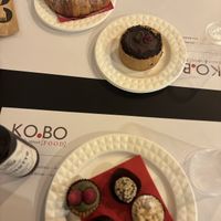 Unfassbar tolle Leckereien und es gibt zu meiner Freude auch Vegane Arancini!❤️  at Ko.bo Vegan in Milan
