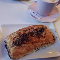  at New Freedom Cakes Cafe in Madrid