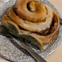 Cinnamon roll at Cìciri in Brescia