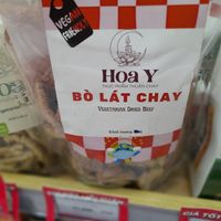 Vegan products at Chay Tốt Market - 297-299 Âu Cơ in Ho Chi Minh City