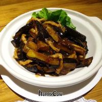 stir fried eggplant eggplant with sweet and spicy sauce at iVegan in Shanghai