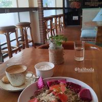 Plato de fruta con semillas at Bali Buda Renon in Denpasar