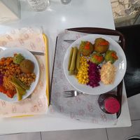 Looks better than it tastes at Rulo Ezberbozan Lezzetler in Istanbul