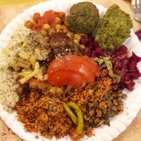 So much goodness  at Rulo Ezberbozan Lezzetler in Istanbul