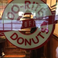 Store front at Do-Rite Donuts in Chicago