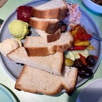 Frühstücksplatte Teil 1  at Katzentempel - München in Munich