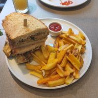 Chicken sandwich with jalapenos at Katzentempel - München in Munich