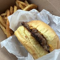 Regular Cheeseburger #Veganuary at ON THE RUN Vegan in Miami