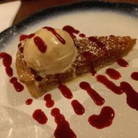 Sticky toffee pudding (order with ice cream instead of creme freche to make it vegan) #Veganuary at The White Bear in Warlingham