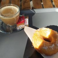 Donut y cafe at Santoni - When food is the solution in Barcelona