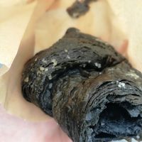 Black croissant, sooo goood at Santoni - When food is the solution in Barcelona