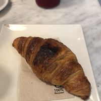 normal croissant at Santoni - When food is the solution in Barcelona