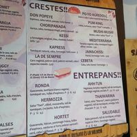 Vegan Sandwiches and whatever you call crestes in english at Santoni - When food is the solution in Barcelona