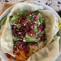 Poke bowl vegan maison avec options gyoza   at Pohmaë in Brive-la-gaillarde