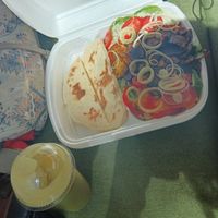 Gyros platter and green smoothie💚 at Húshagyó Futár in Eger
